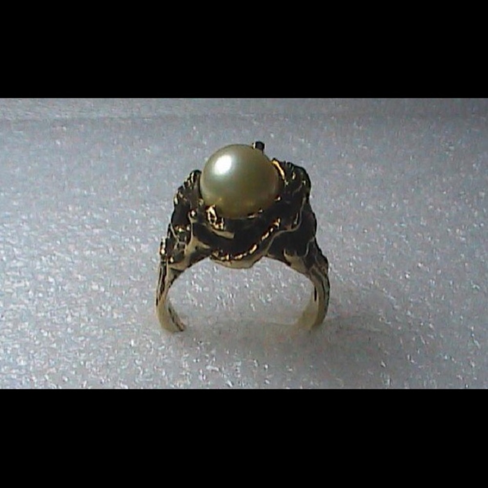 ISO Pearl Ring